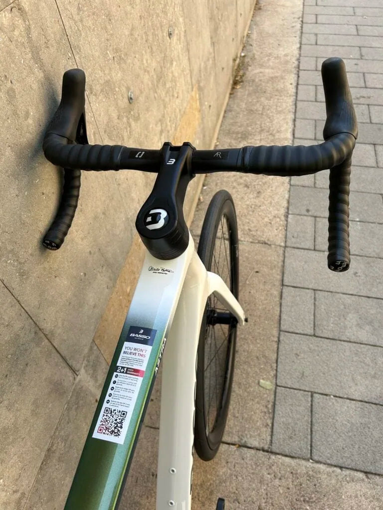 Basso Astra Disc Road Bike (Shimano 105 di2 / RE38)