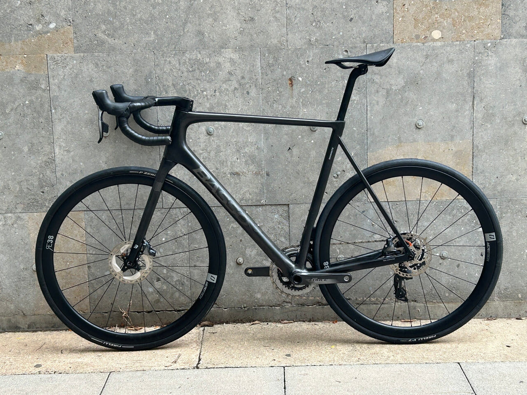 Bicicleta de carretera Basso Diamante Disc (SRAM Force AXS) Ex-Demo Talla 58