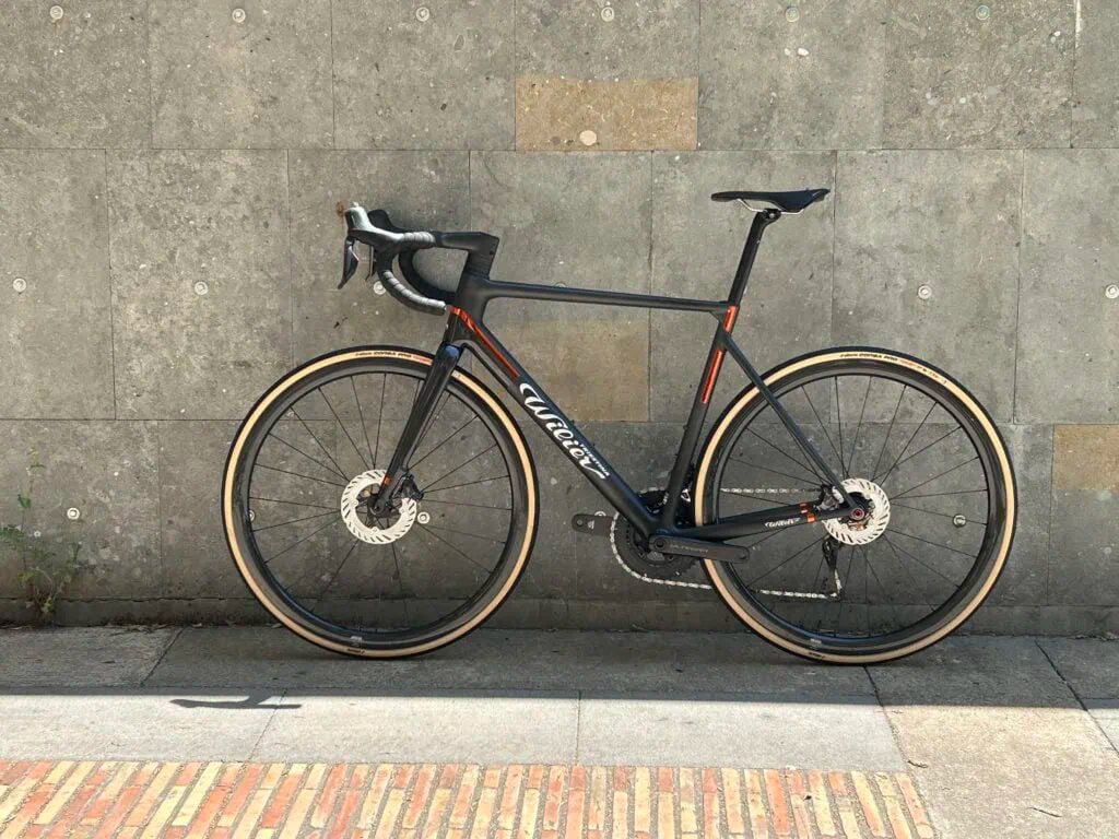 Wilier Verticale SLR – Ultegra Di2 | Kleos 36 | Negro Core