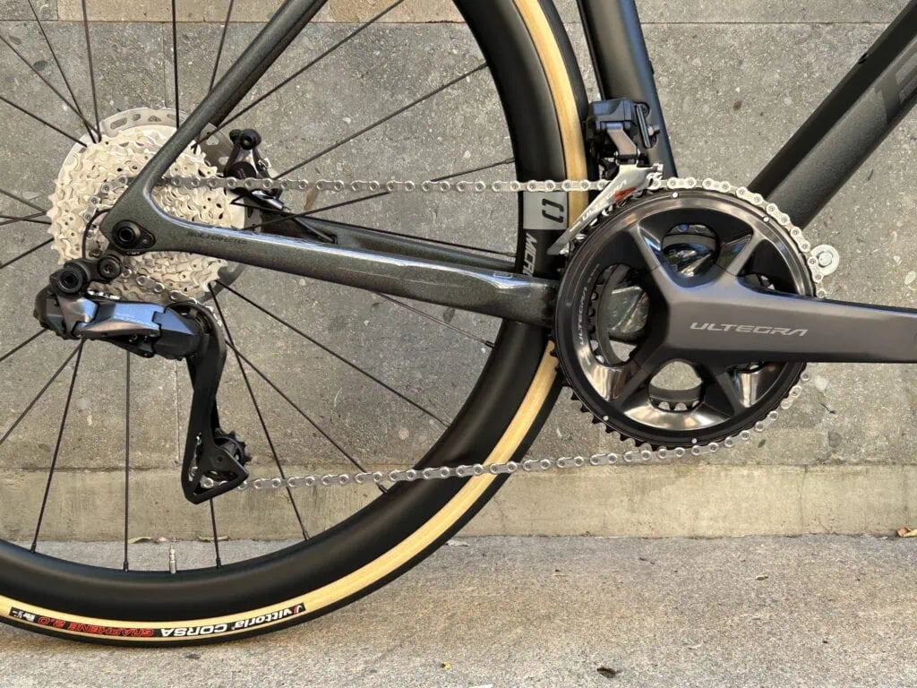 Basso Diamante SV Disc Road Bike (Shimano Ultegra Di2 / RE38)