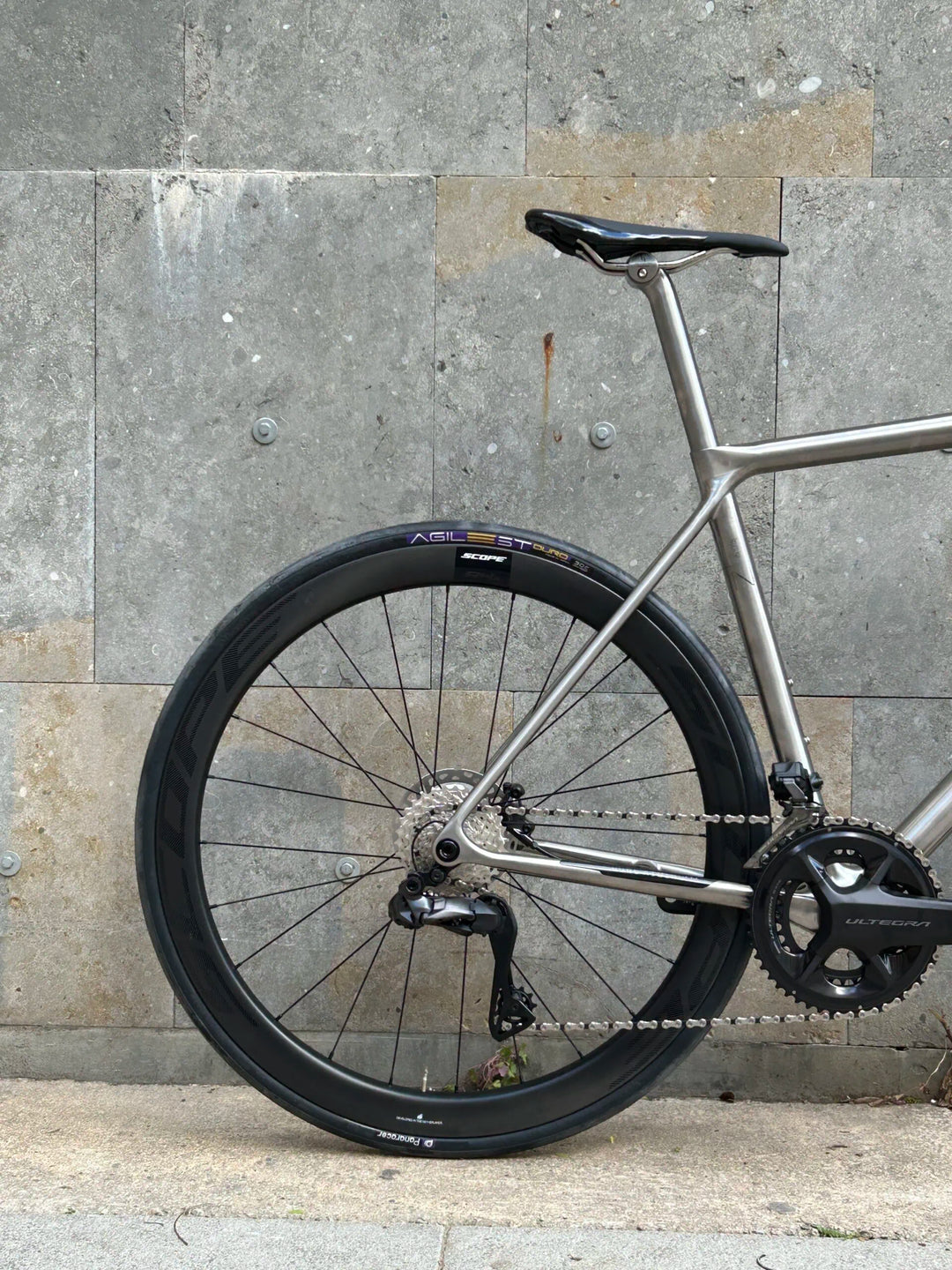 Bicicleta de carretera J.Guillem Formentor Titanium (Shimano Ultegra Di2) 2025