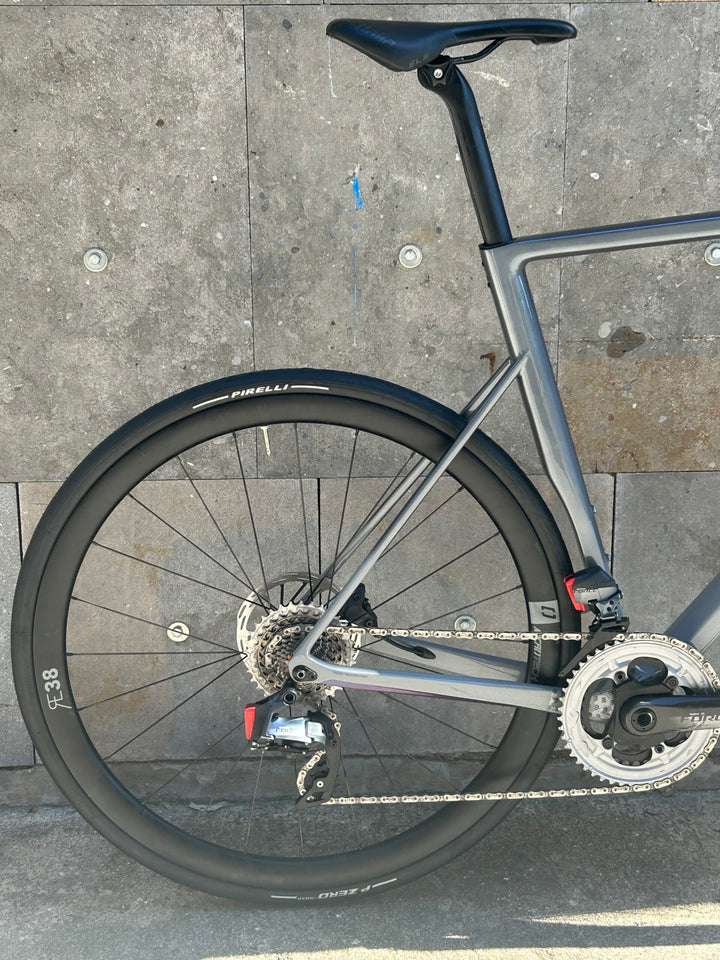 Bicicleta de carretera Basso Astra Disc (SRAM Force AXS D2) Ex-Demo Talla 58