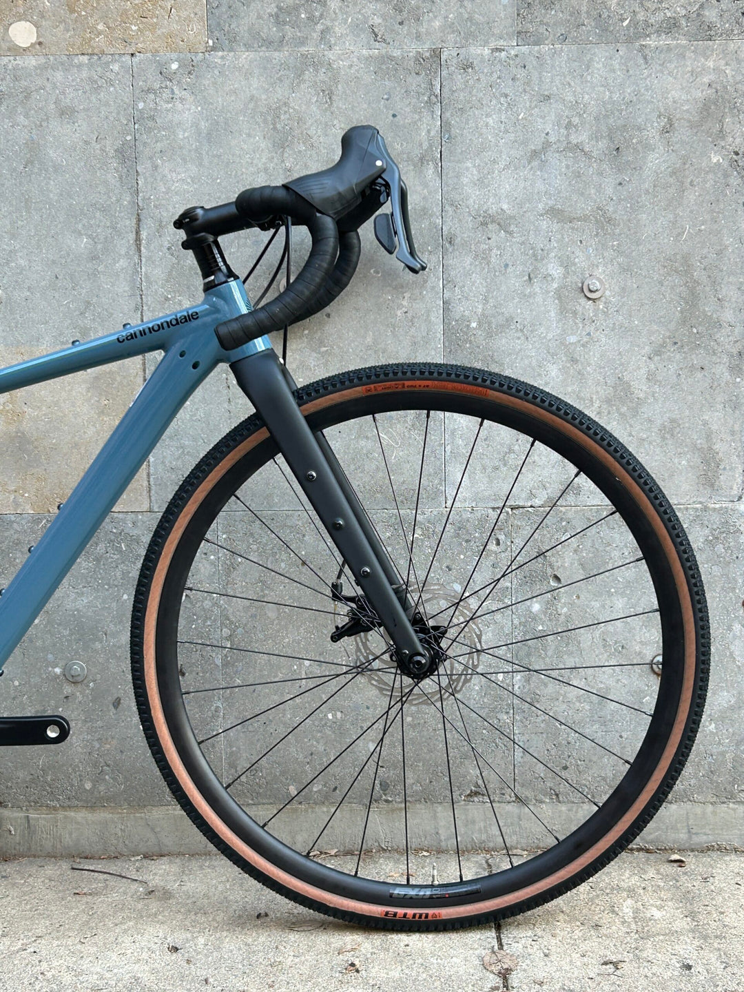 Cannondale 700 U Topstone 3 Gravel Bike
