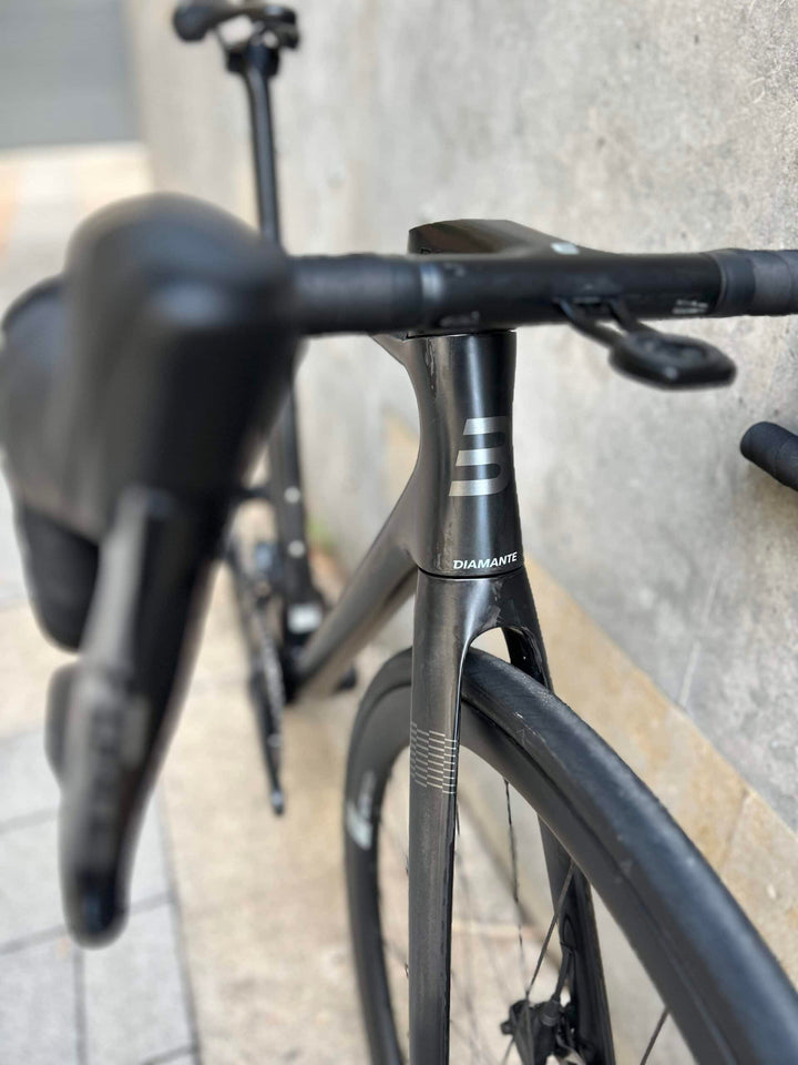 Bicicleta de carretera Basso Diamante Disc (SRAM Force AXS) Ex-Demo Talla 51