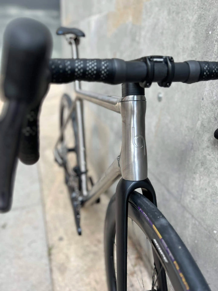 Bicicleta de carretera J.Guillem Formentor Titanium (Shimano Ultegra Di2) 2025