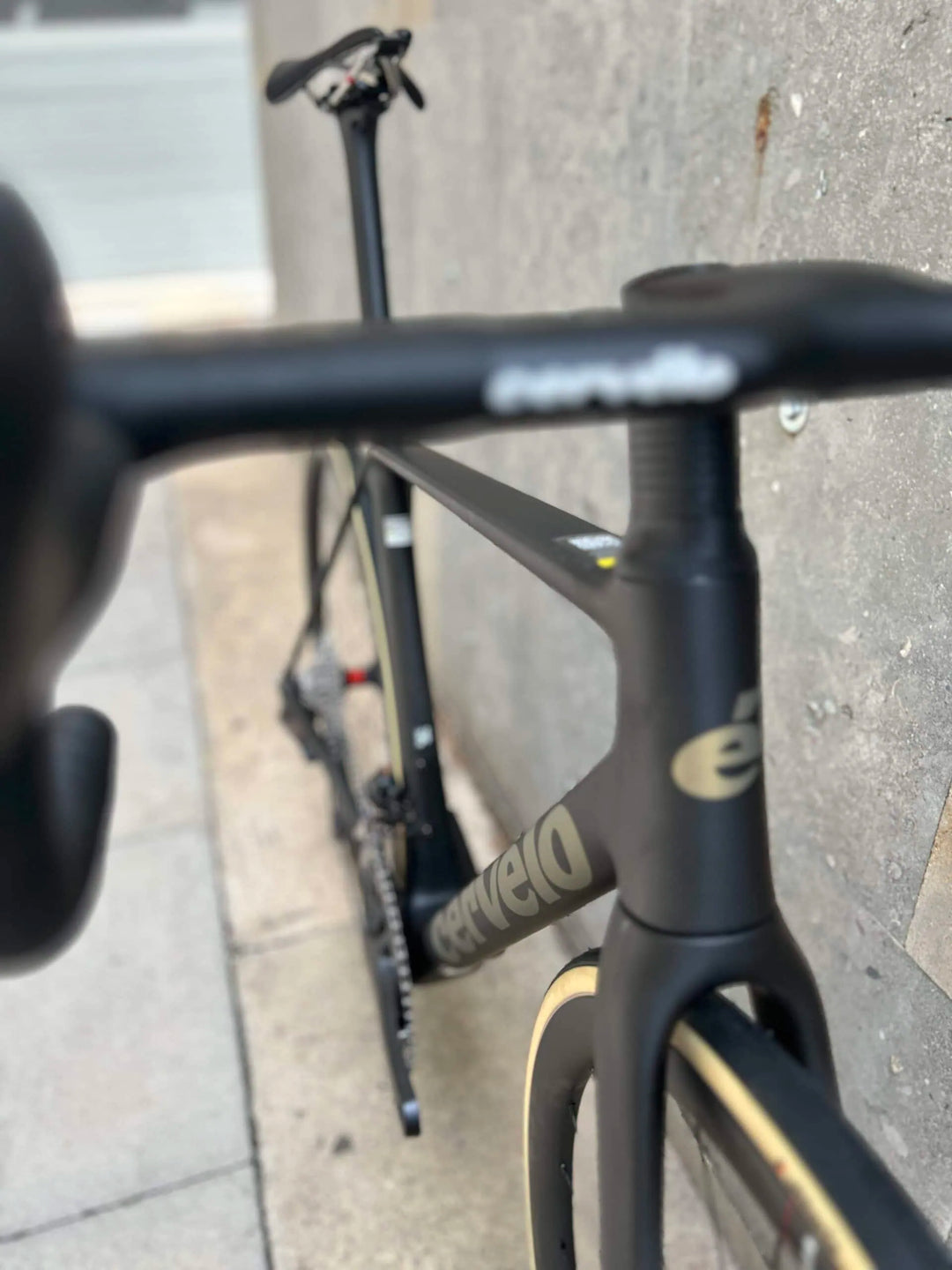 Cervelo R5 Road Bike (Shimano Ultegra Di2) 2025 - Five Black/Bronze