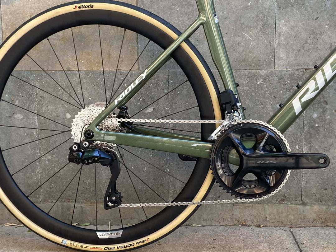 Ridley Falcn RS Disc Road Bike (Shimano 105 Di2 / Forza Levanto db)