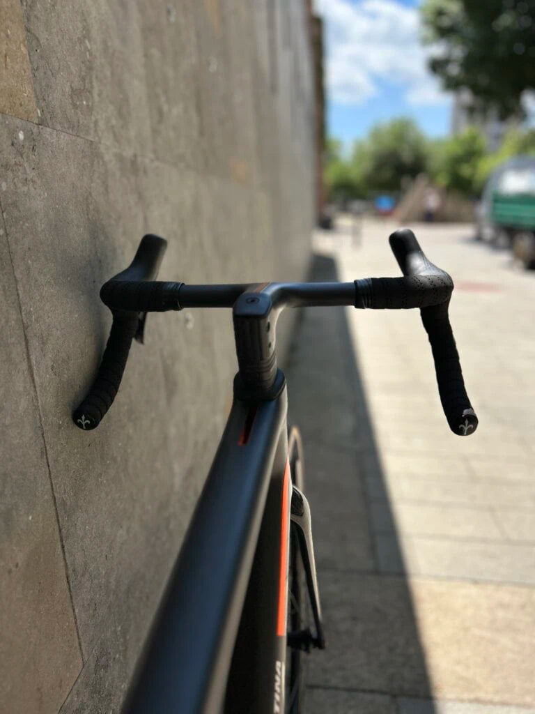 Wilier Verticale SLR – Ultegra Di2 | Kleos 36 | Negro Core