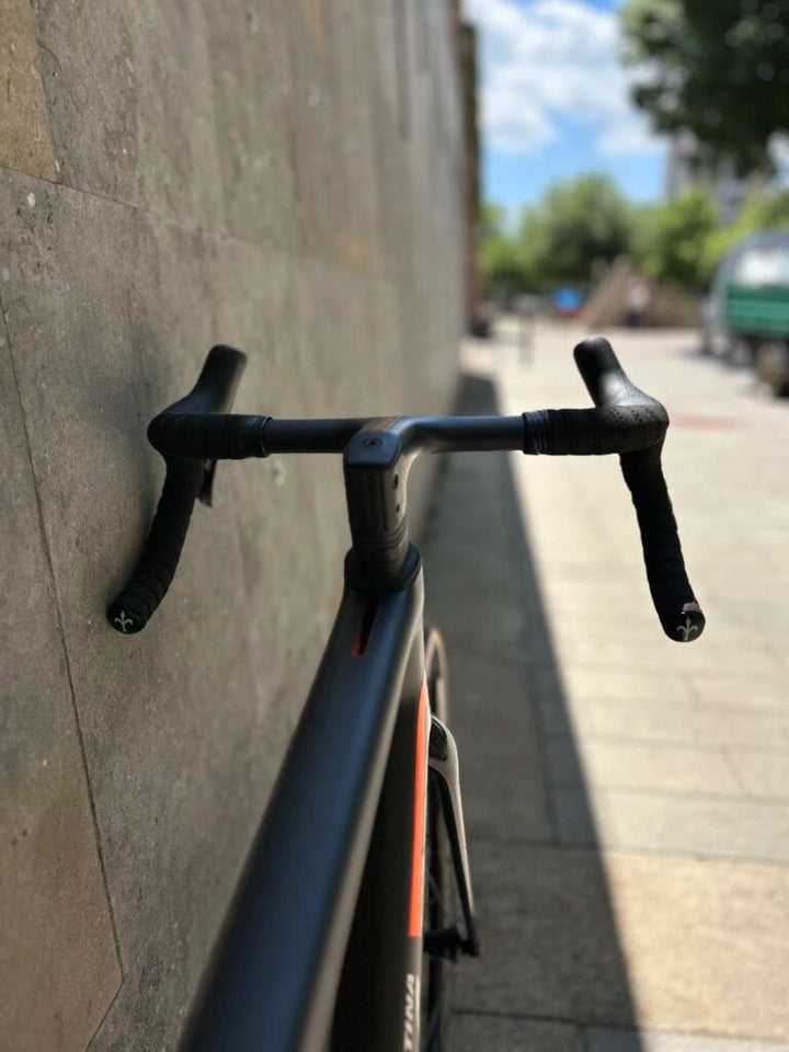 Wilier Verticale SLR – Ultegra Di2 | Kleos 36 | Negro Core