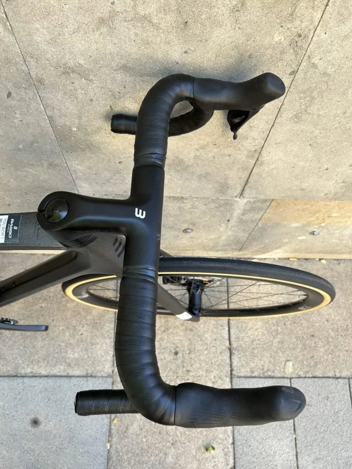 Basso Diamante SV Disc Road Bike (Shimano Ultegra Di2 / RE38)