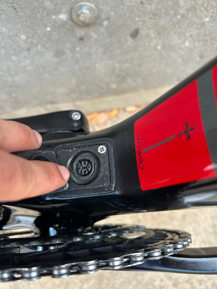 Wilier Garda Híbrido (Shimano 105 Di2 2x12) 2024 Ex-Demo Talla XS