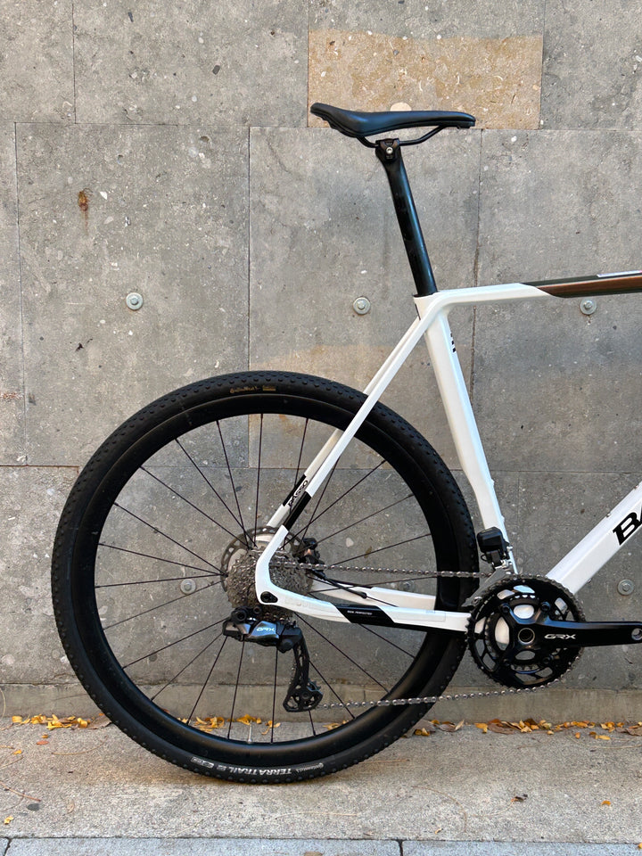 Basso Palta (Shimano GRX di2 2x) Microtech RG38 Levita Bar Ex-Demo 2025 Size XL