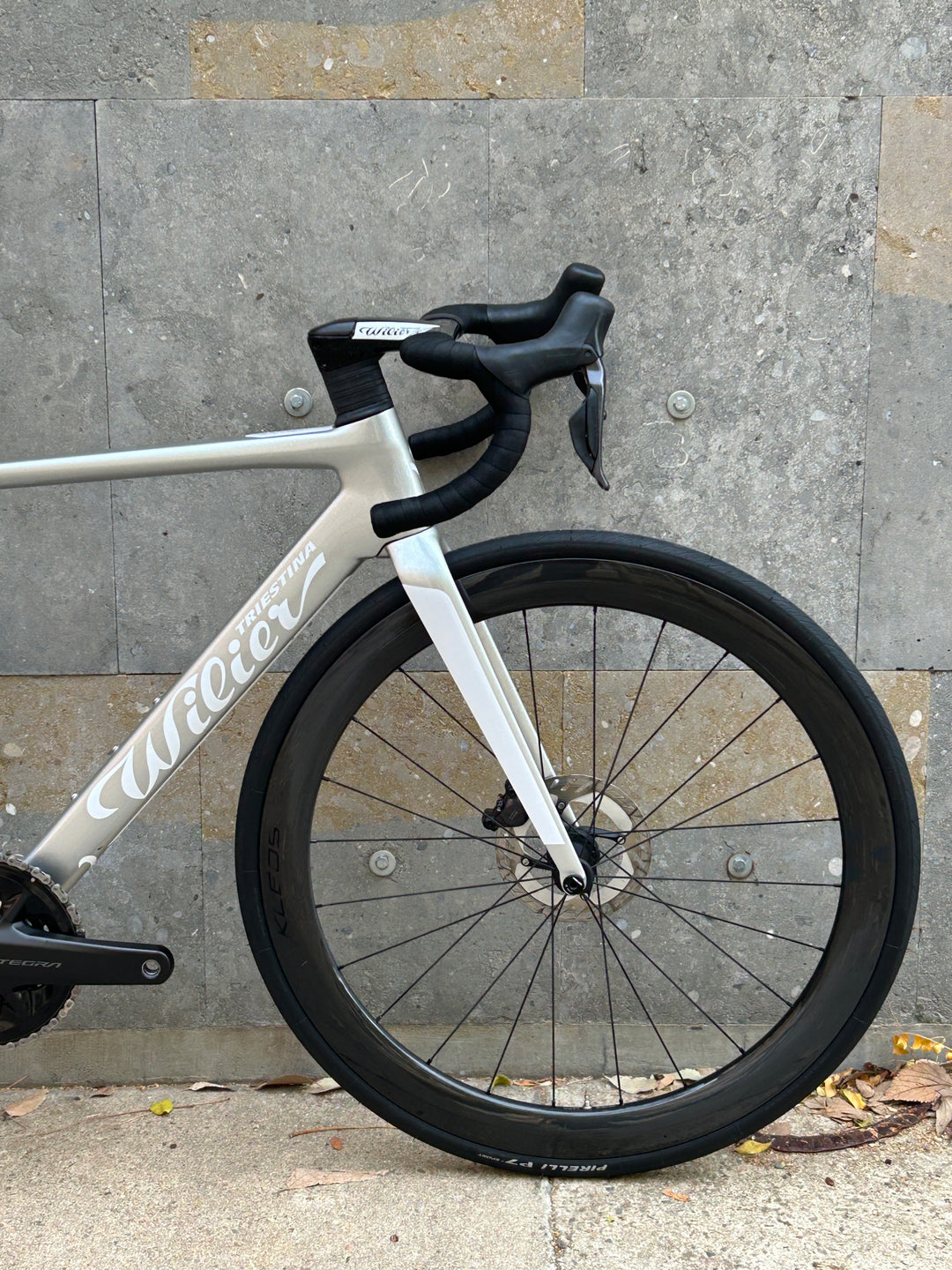 Wilier Filante SLR (Ultegra Di2 + KLEOS 50)  Ex-Demo Size S (53)