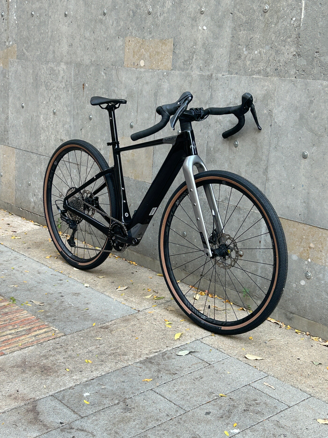 Wilier Adlar Hybrid Electric Gravel Bike (Shimano GRX 1X12) Ex-Demo 2025 Size S