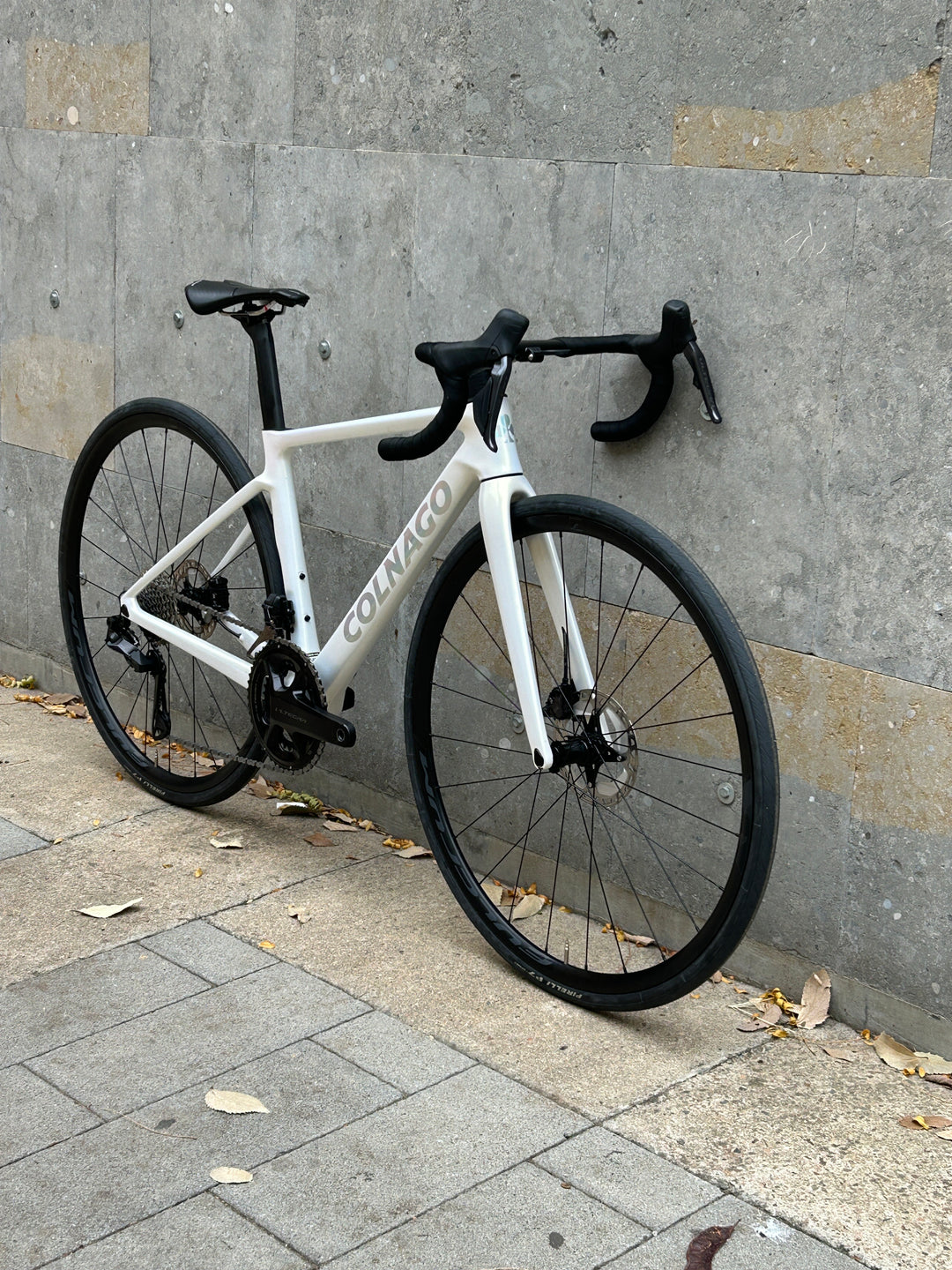 Colnago V4RS (Ultegra Di2 / Alu Wheels) - 420 / 2025 Ex-Rental