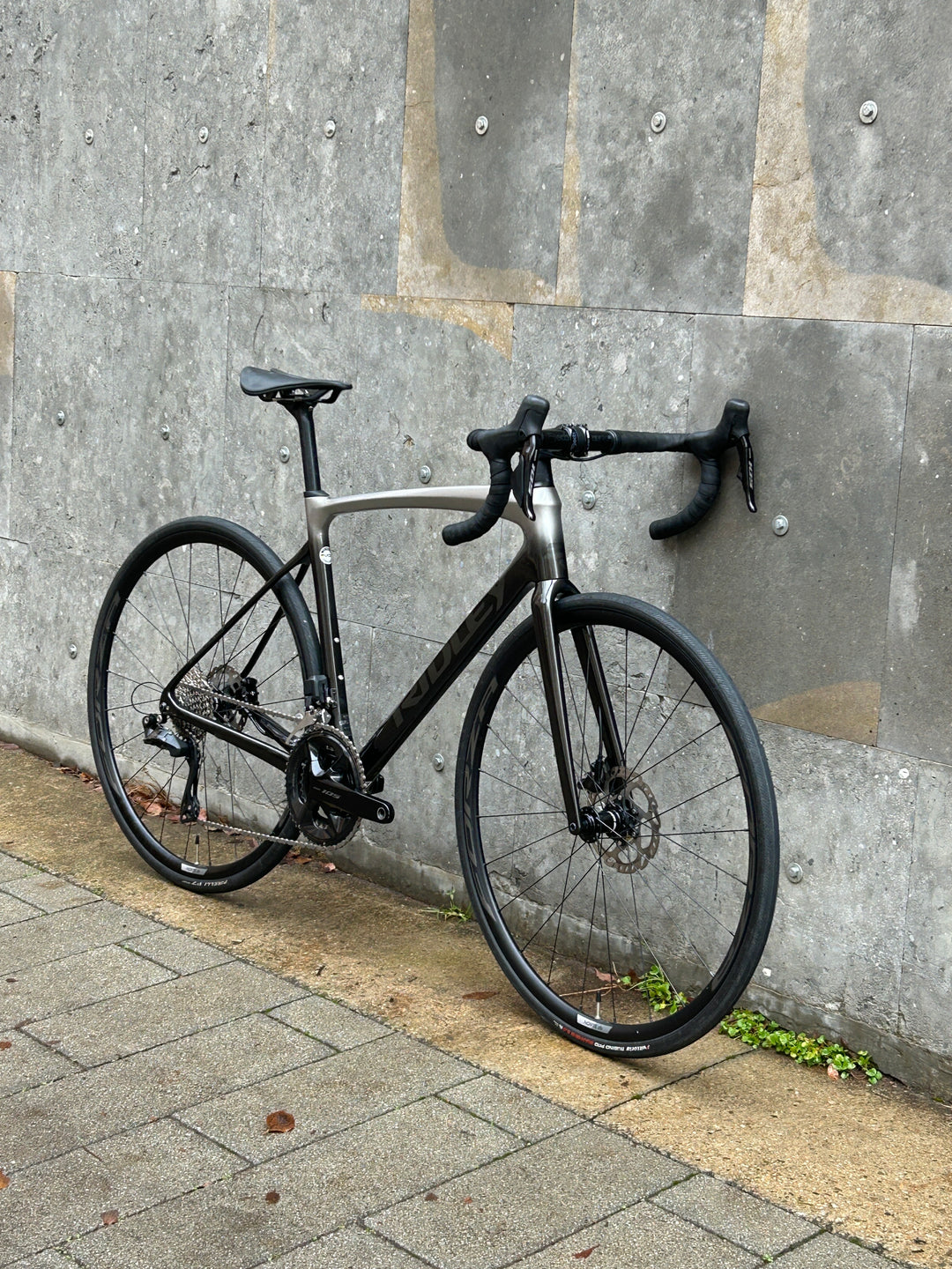 Ridley Fenix SLiC Road Bike (Shimano 105 Di2) Ex-Demo Size S (54)