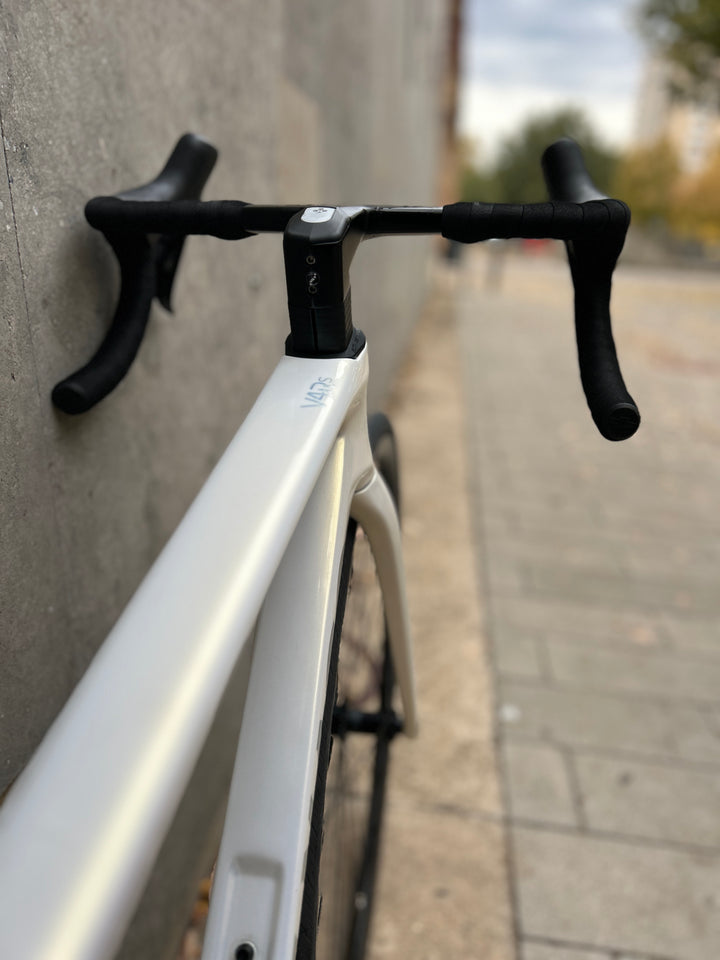 Colnago V4RS (Ultegra Di2 / Alu Wheels) - 420 / 2025 Ex-Rental