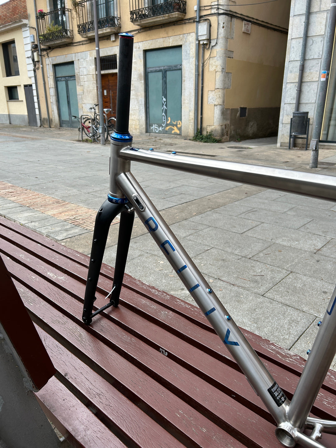 Cuadro de bicicleta de grava Reilly Gradient Titanium Disc