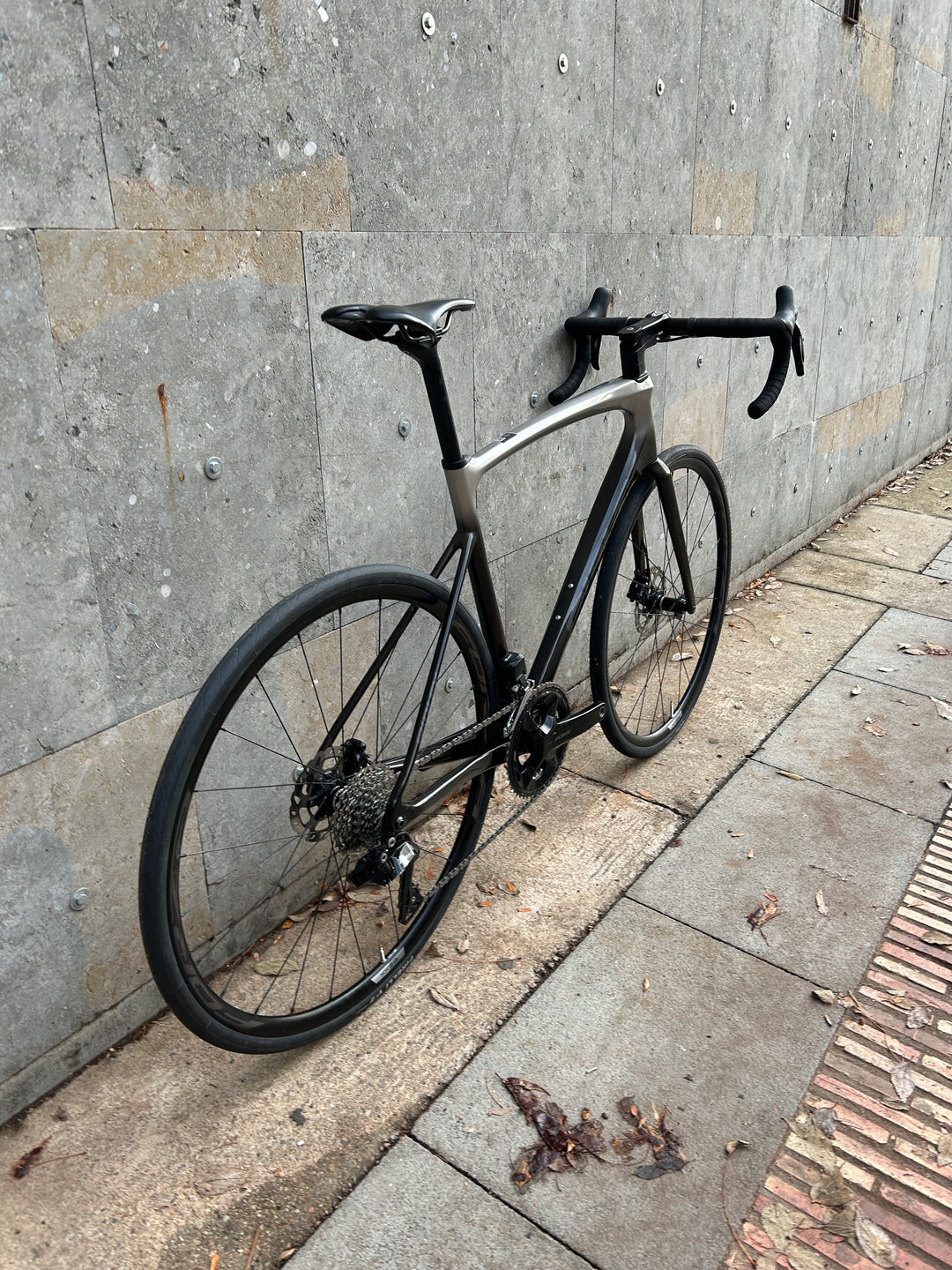 Ridley Fenix SLiC Road Bike (Shimano 105 Di2) Ex-Demo Size M (57)