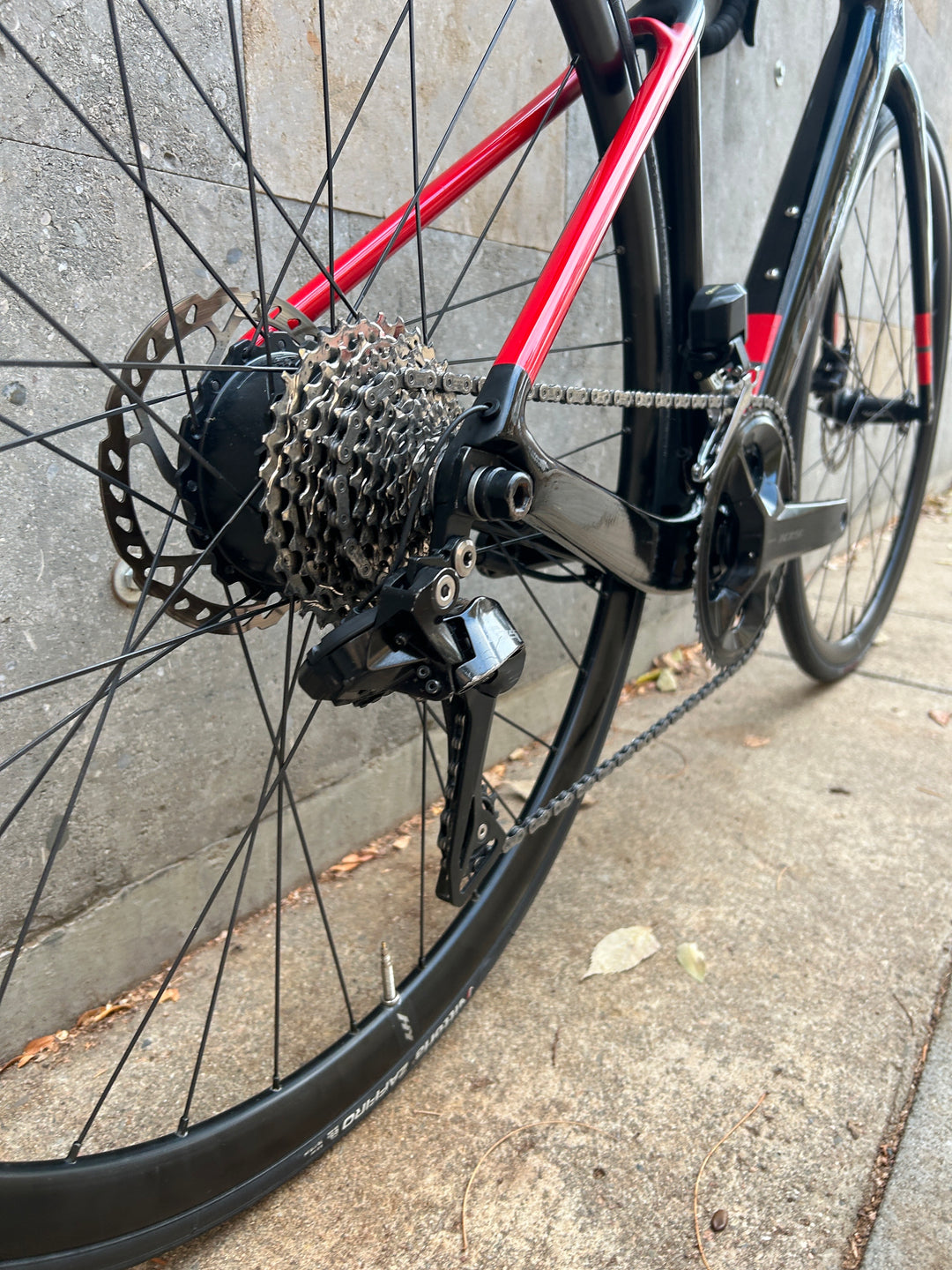 Wilier Garda Híbrido (Shimano 105 Di2 2x12) 2024 Ex-Demo Talla XS