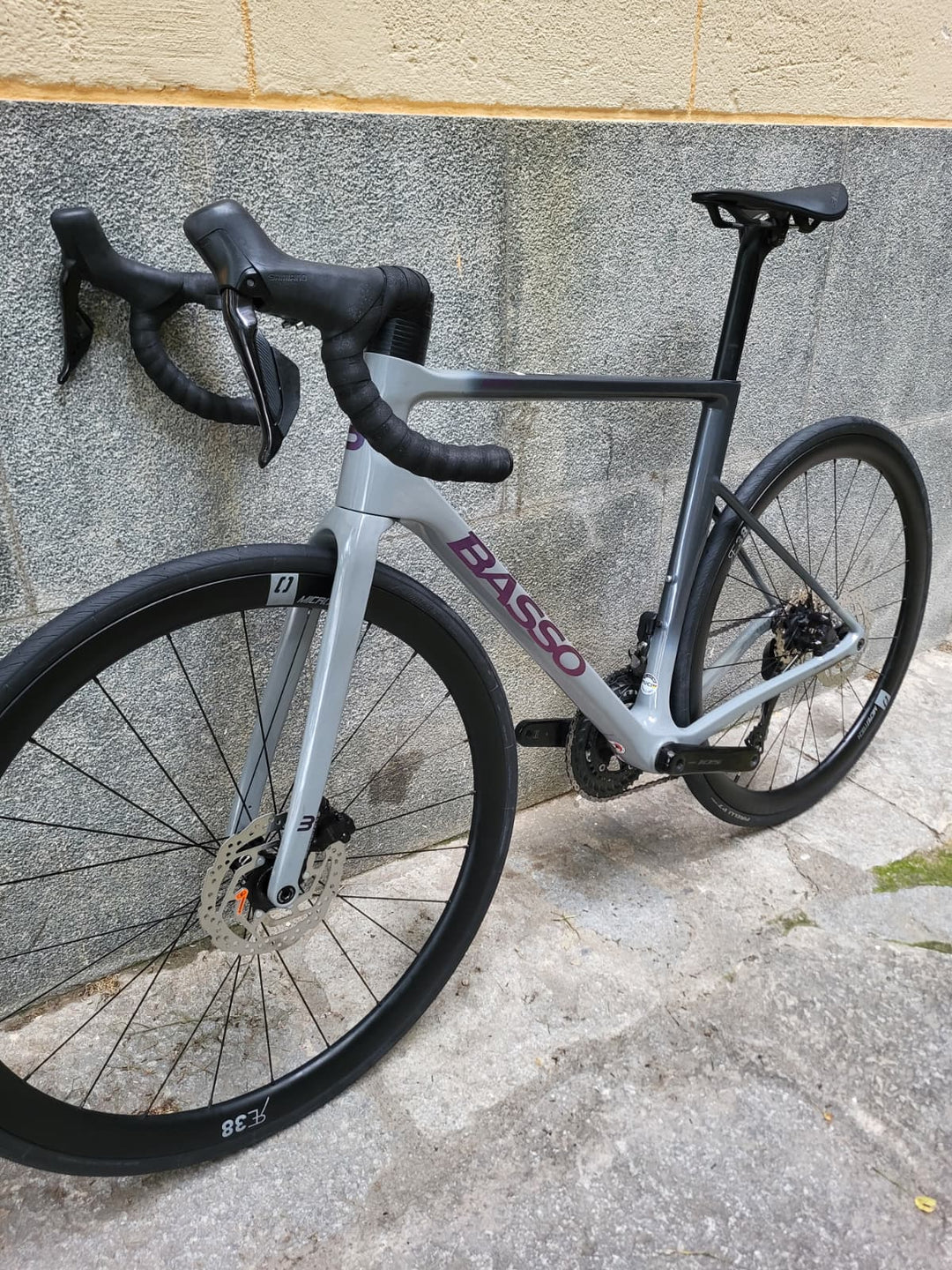 Bicicleta de carretera Basso Astra Disc (Shimano 105 di2) Ex-Demo - Mida 51