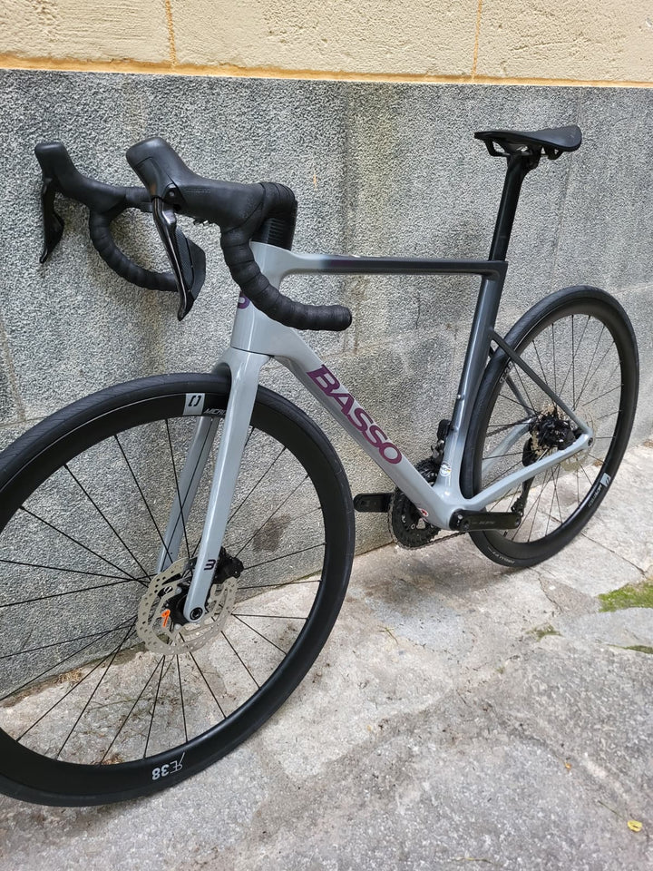 Bicicleta de carretera Basso Astra Disc (Shimano 105 di2) Ex-Demo - Mida 51