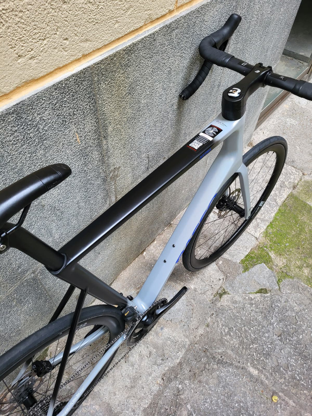 Bicicleta de carretera Basso Astra Disc (Shimano 105 di2 / RE38) talla 61 ex demo