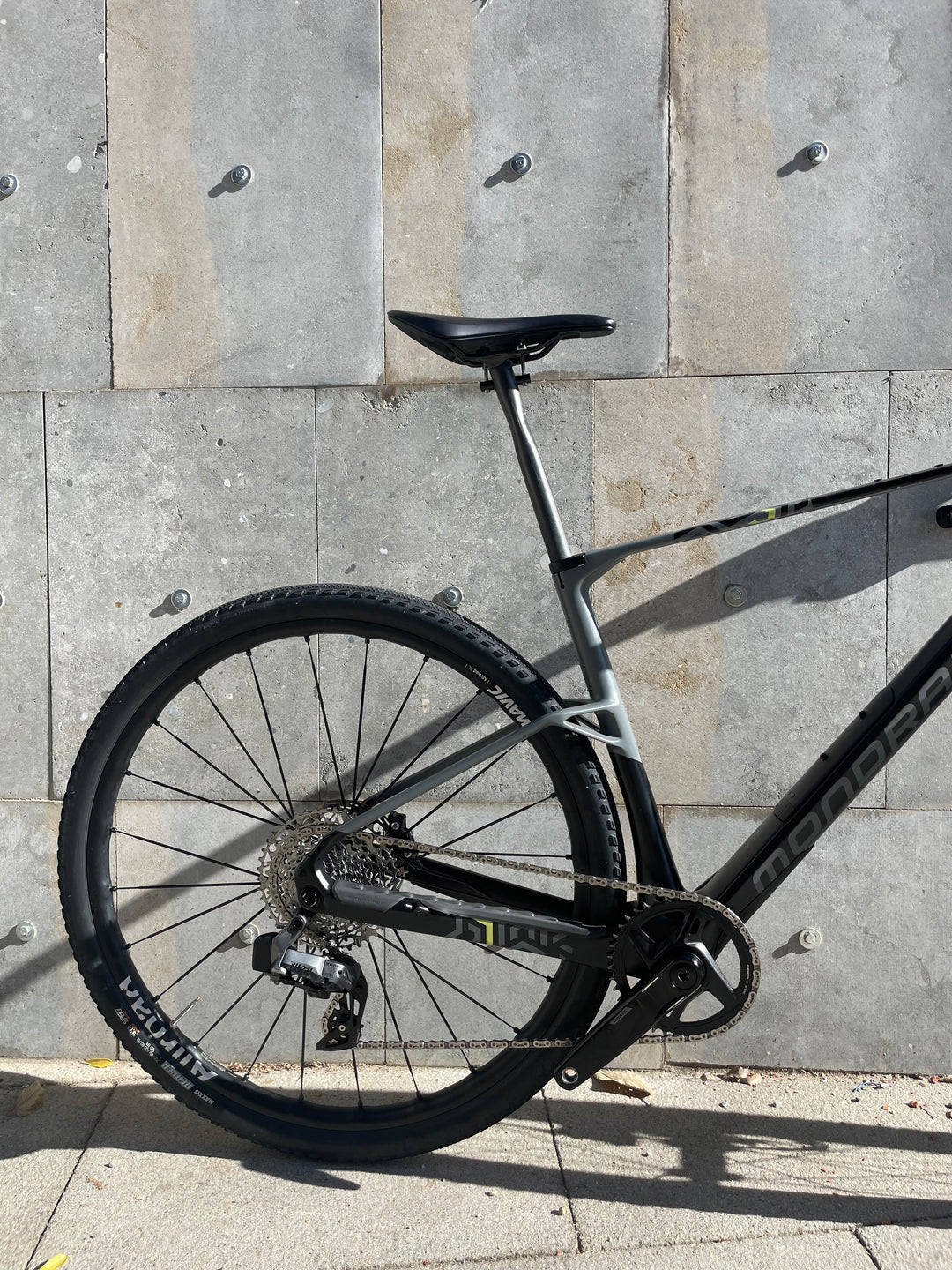 Mondraker ARID CARBON R - Ex-Demo 2025 Size ML