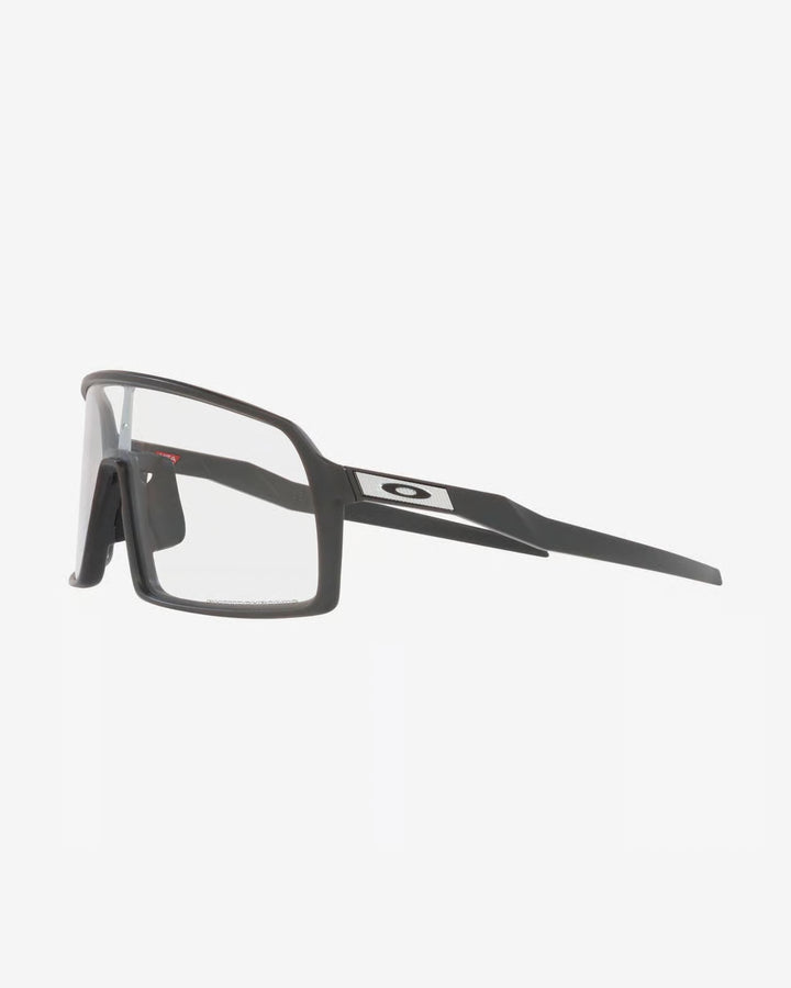Oakley Sutro Matte Carbon / Clear Photochromic