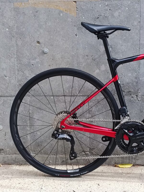 Bicicleta de carretera Ridley Fenix SLiC Shimano 105 Di2 2023 Ex Demo XS 2 escalada