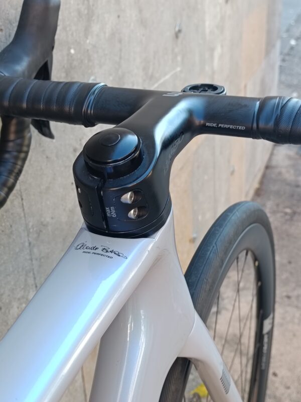 Basso Diamante Disc Road Bike RE38 Shimano Ultegra Di2 2023 Ex Demo 51 cm 12 1 scaled