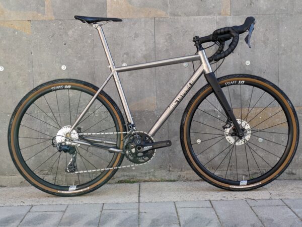 J Guillem Atalaya Titanium Gravel Bike Shimano GRX 2x12 1 2 scaled