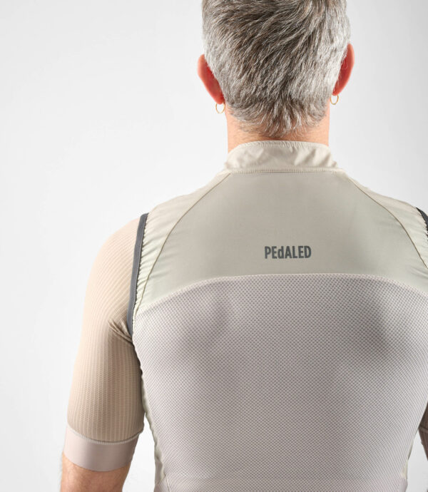 PEdALED ELEMENT Airtastic Windproof Vest Beige 5 scaled
