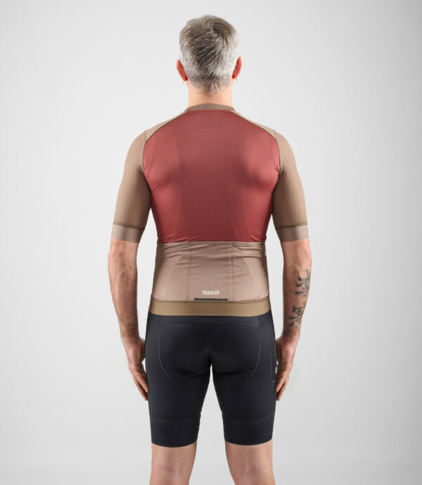 men cycling jersey element brown total body back pedaled 1 scaled