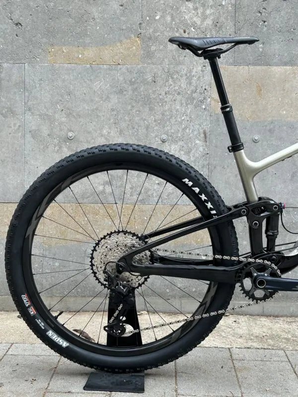 Giant Anthem Advanced 29 2 Full Suspension MTB - Imatge 4